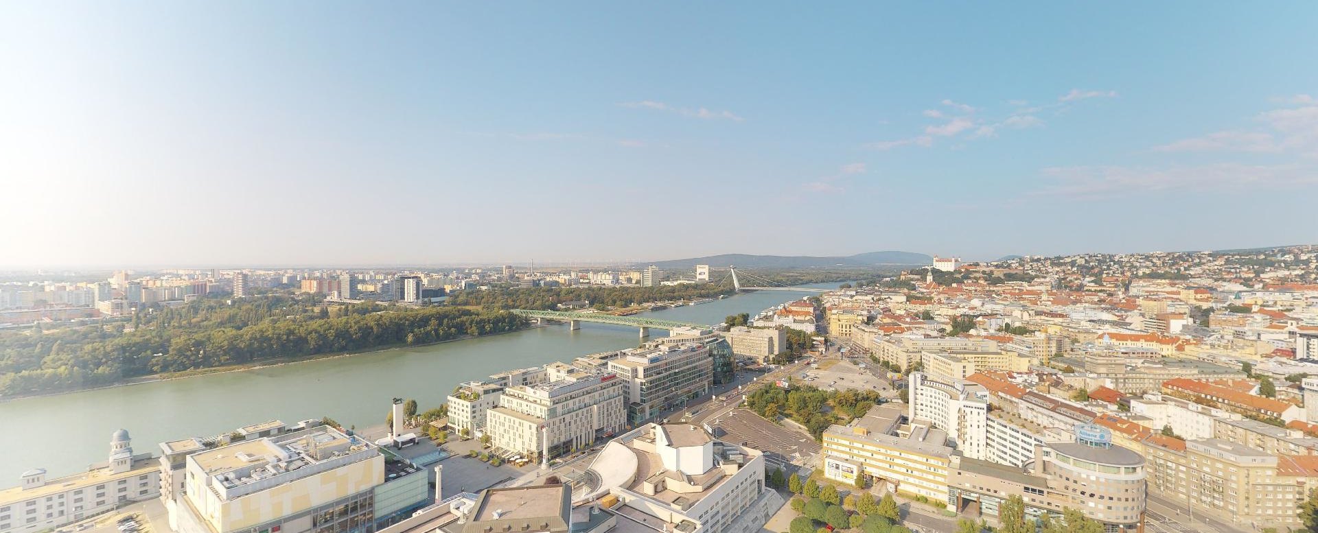 výhľad z 3-izbovéhou penthousu v Panorama Towers - Eurovea City